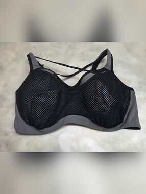 Torrid Active Black Mesh Performance Sports Bra with Gray Size 42DDD